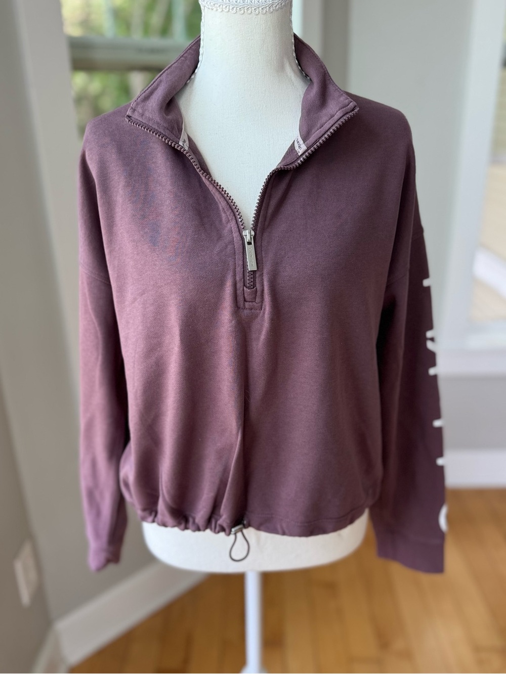 Calvin Klein Plum Purple Quarter Zip Cropped Sweatshirt Size Large